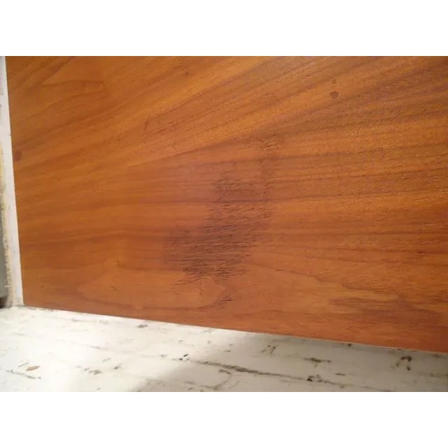 Mid-Century Modern Mid-Century Modern Square Coffee Table in the Style of Paul McCobb For Sale - Image 3 of 9