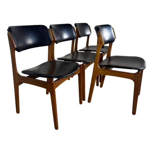 Vintage Rosewood Chairs by Erik Buch, 1960s, Set of 4 For Sale