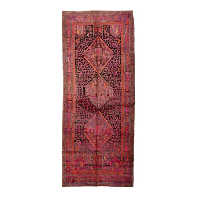 Handmade Vintage Shiraz Pink Wool Rug With Geometric Design For Sale