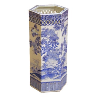 Mid-Century Chinese Export Blue and White Porcelain Umbrella Stand For Sale