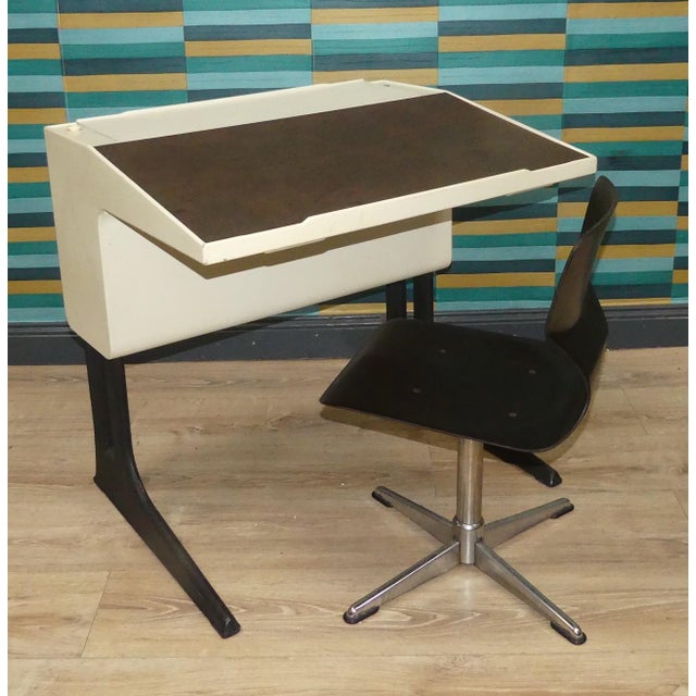 Height-Adjustable Desk with Storage Space and Lamp by Luigi Colani for Flötotto, 1970s For Sale - Image 10 of 16