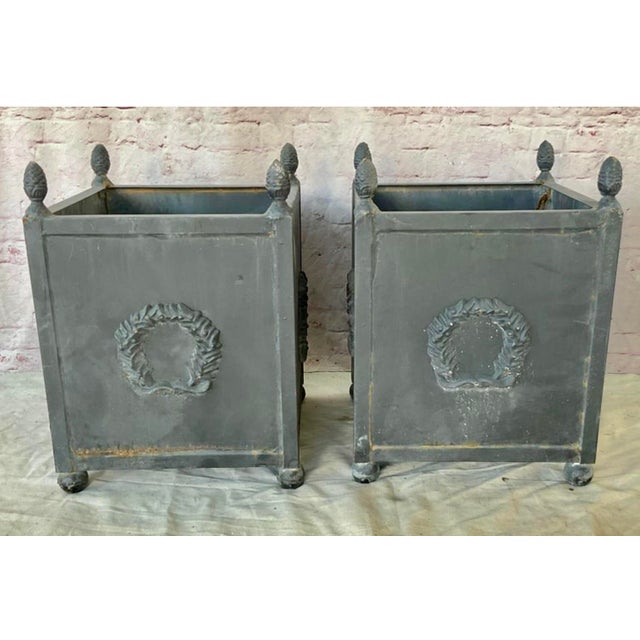 Neoclassical Neoclassical Metal Planters With Laurel Wreath Motif, Pair For Sale - Image 3 of 11