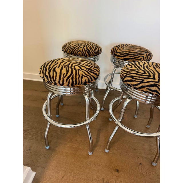 Vintage Chrome Swivel Counter Stools in Tiger-Print Chenille, Set of 4 For Sale - Image 9 of 10