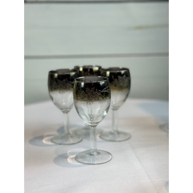 1970s 1970s Mid Century Vintage Floral Etched Queen Lusterware Silver Fade Ombre Cocktail Set, Made in France- 12 Pieces For Sale - Image 5 of 9