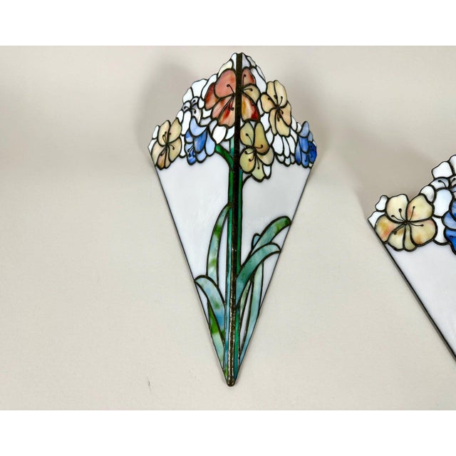 Metal Vintage French Brass and Glass Sconces in the style of Tiffany, 1950s, Set of 2 For Sale - Image 7 of 8