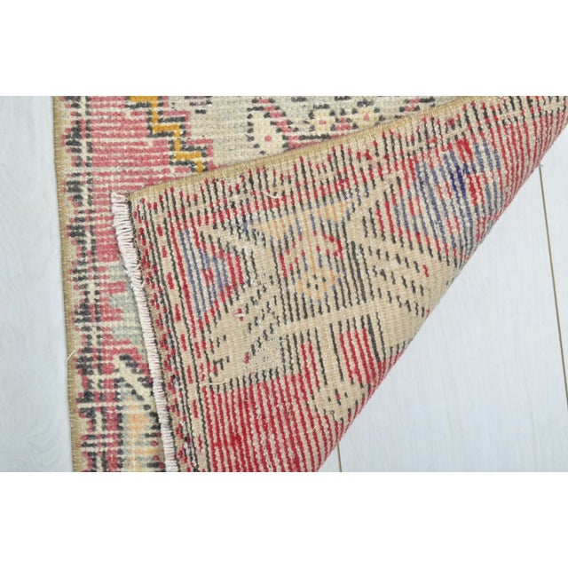 1960s Vintage Oushak Bohemian Area Rug For Sale - Image 5 of 5