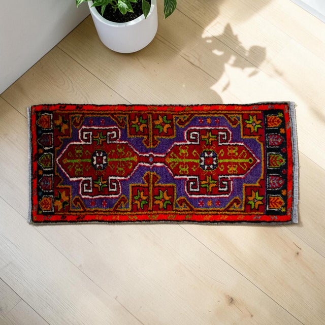 Contemporary 1970s Hand Made Turkish Mat Rug Small Rug Kitchen Mat Organic Wool - 1'7" X 3'3" For Sale - Image 3 of 11