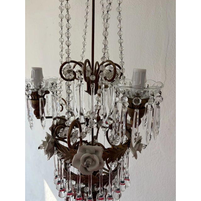 White 1930s Italian Tiered Tole White Roses Murano Drops Chandelier For Sale - Image 8 of 13