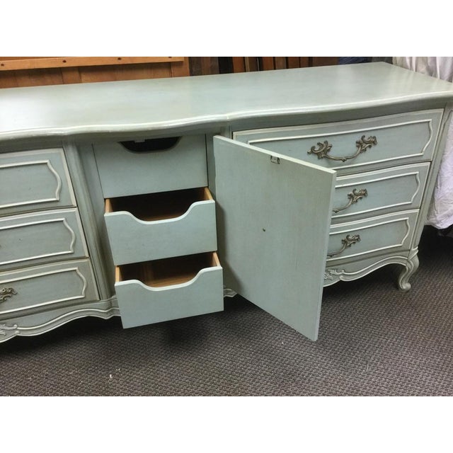 French Provincial 1960s French Dresser in Robin's Egg Blue With 2 Mirrors For Sale - Image 3 of 8