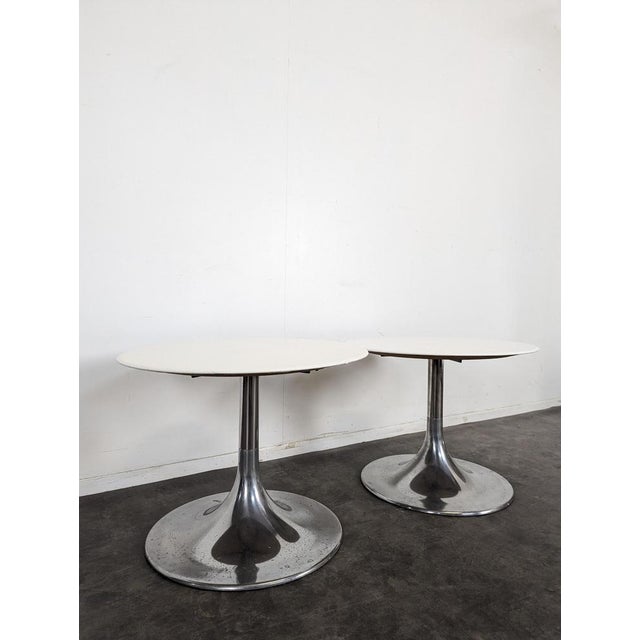 Space Age Style Tulip Tables, Set of 2, in Very Good conditions.