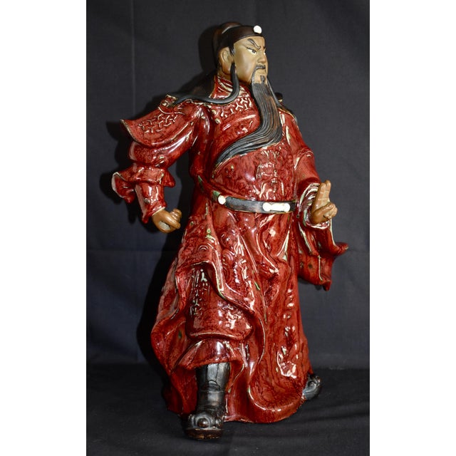 Red Vintage Chinese Shiwan Pottery Guan Yu Statue Oxblood Glazed Ceramic Guan Gong For Sale - Image 8 of 18