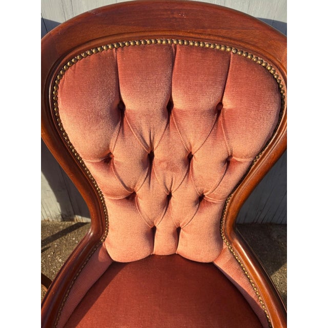 19th Century Louis-Philippe Style Armchairs and Pouf in Pink Velvet, Set of 3 For Sale - Image 9 of 12