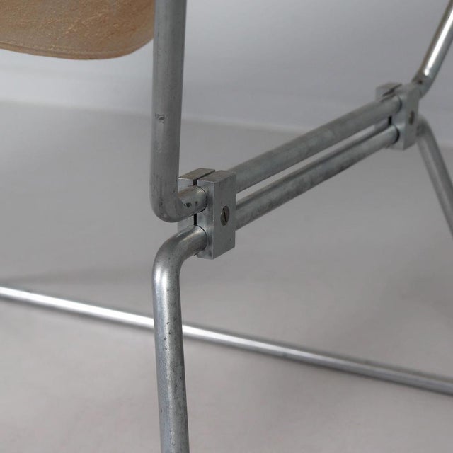 Metal Anneau AP-14 Lounge Chairs in Natural Saddle Leather by Pierre Paulin for A. Polak, 1960s, Set of 2 For Sale - Image 7 of 11