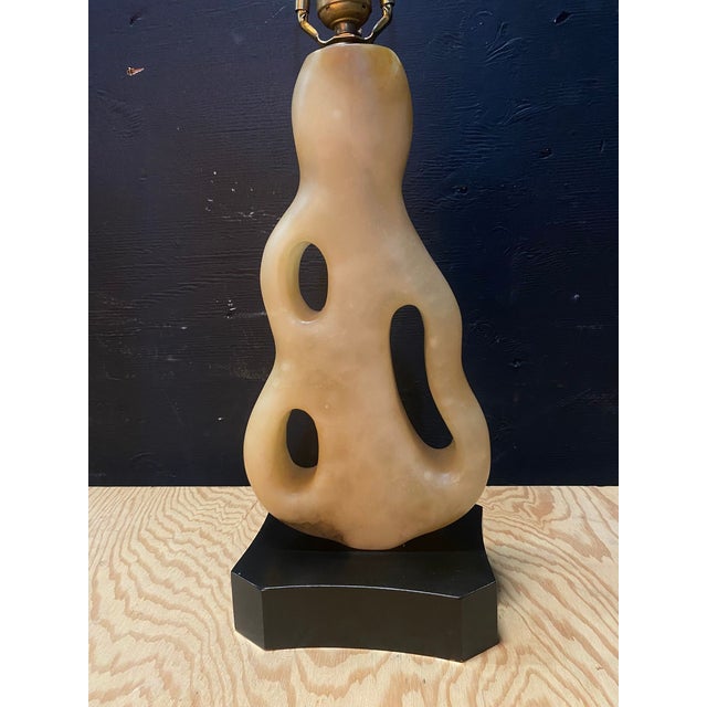 Mid-Century Modern 1950's Biomorphic Alabaster Table Lamp Designed by Maurizio Tempestini For Sale - Image 3 of 11