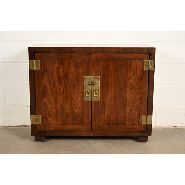 Henredon Mid-Century Hollywood Regency Campaign Oak and Brass Buffet Server or Bar Cabinet For Sale - Image 17 of 17
