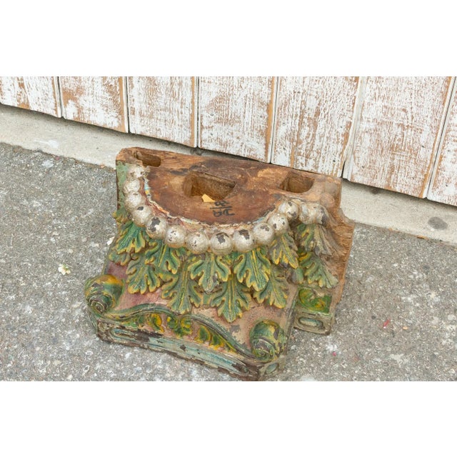 19th Century Antique Multi-Color Acanthus Leaf Indian Carved Base For Sale - Image 5 of 9