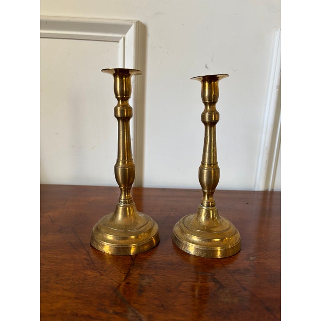 Pair of English Polished Brass Candlesticks, 19th Century For Sale - Image 4 of 4