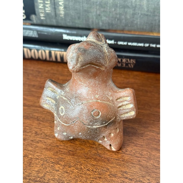 20th Century Mesoamerican Pre-Columbian Style Clay Pottery Toucan Bird Sculpture For Sale - Image 4 of 10