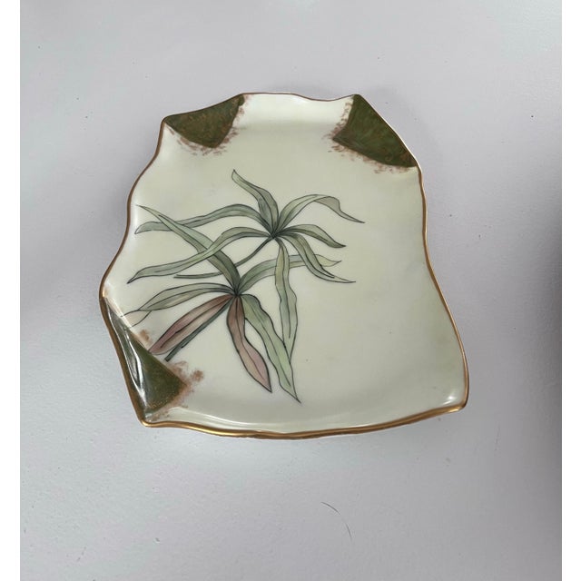 Early 1900s Century Tressemanes & Vogt Hand-Painted Botanical Porcelain Jewelry Tray, Limoges, France For Sale - Image 12 of 12