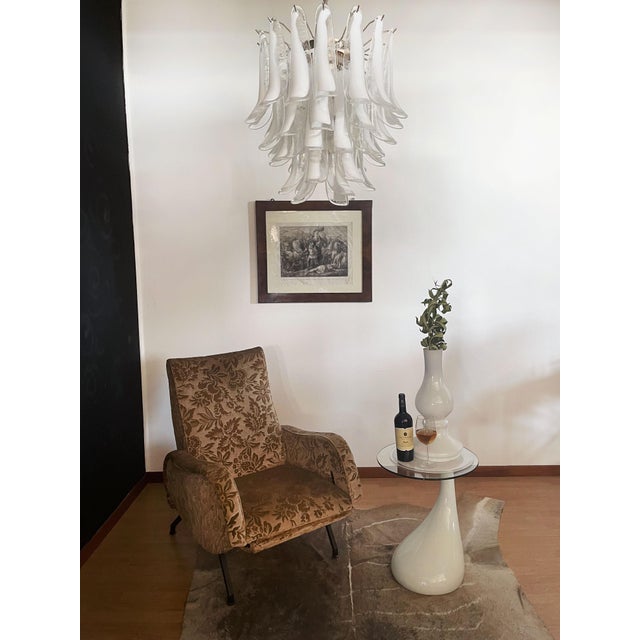 White Vintage Italian Murano Chandelier in 41 Glass Petals, 1990 For Sale - Image 8 of 18
