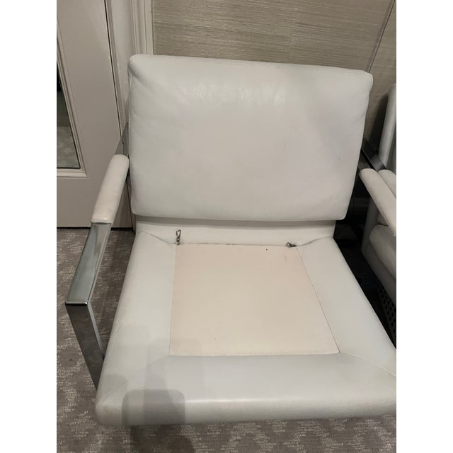 Pair of Chrome Lounge Chairs in White Leather Attributed to Milo Baughman For Sale In New York - Image 6 of 16