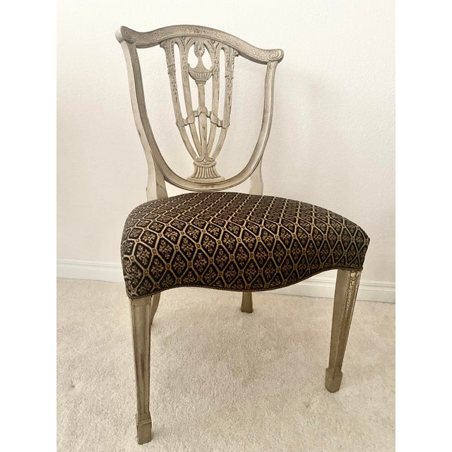 Vintage Hepplewhite Style Intricate Shield Back Set of Six Chairs Mint Condition For Sale In Denver - Image 6 of 18