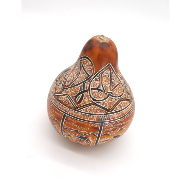 Folk Art 1980s Peruvian Hand-Carved Mate Burilado Folk Art Gourd Box Signed For Sale - Image 3 of 11