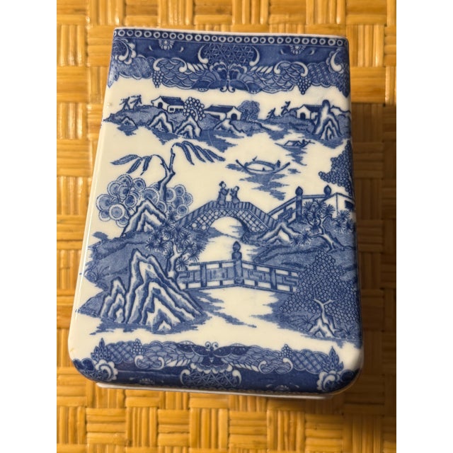 Vintage Blue Willow Ringstons Tea Merchants Limited Edition Ginger Jar For Sale - Image 9 of 9