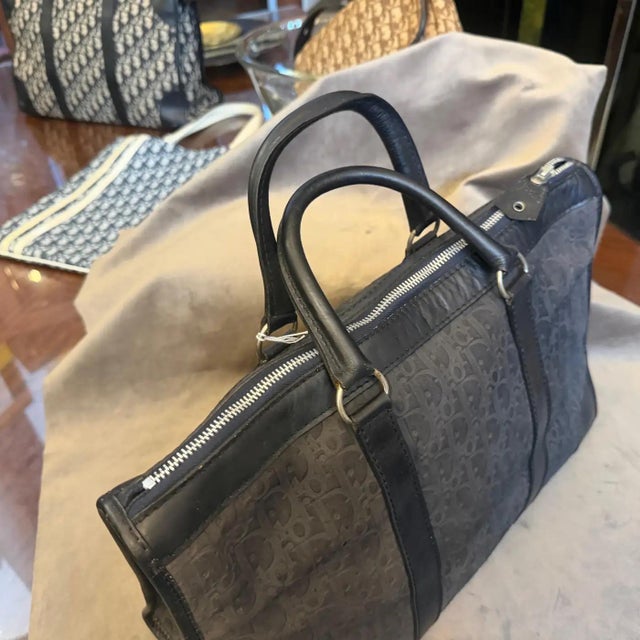 80s Vintage Christian Dior Trotter Gray Nubuck and Black Leather Boston Hand-Bag For Sale - Image 15 of 18