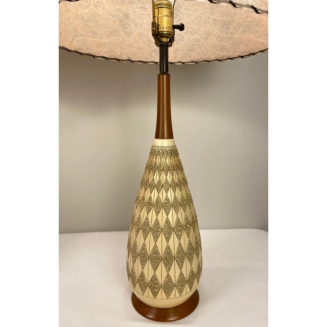 Pair of Beige Mid-Century Table Lamps by Quartite Creative Corp. For Sale - Image 12 of 12