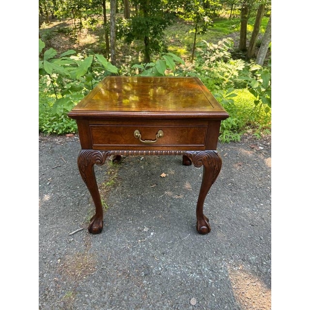 English Late 20th Century Hekman Chippendale Style Ball & Claw Feet Mahogany Burled Top Side Table For Sale - Image 3 of 11