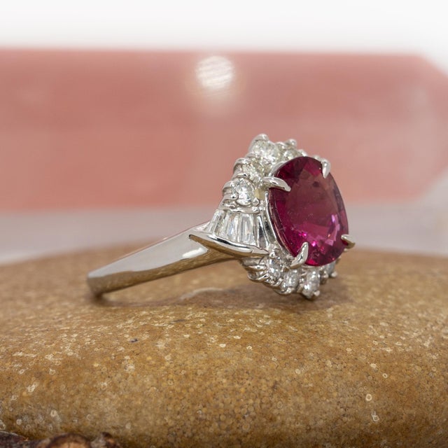 Metal 1.5ct Rubellite Garnet Ring With Natural Diamond Accent: Solid 14k Gold, , Size 6.75 For Sale - Image 7 of 10