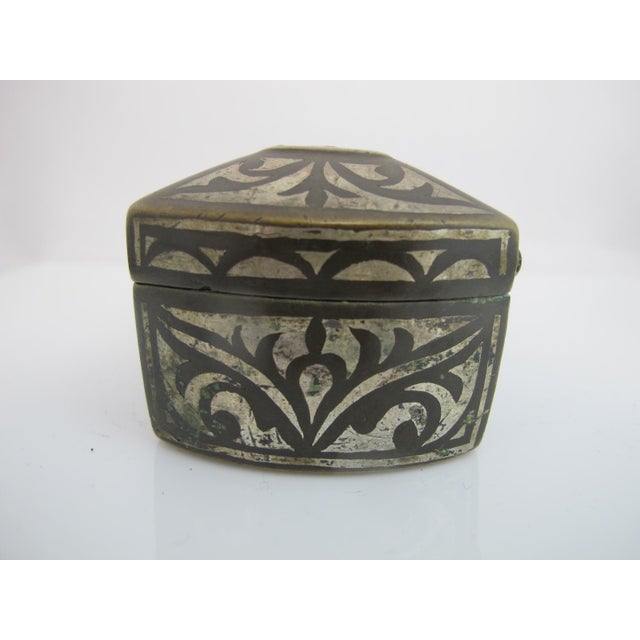 Brass Antique Mindanao Philippine Silver Inlaid Brass Okir Betel Nut Lotoan Box For Sale - Image 8 of 14