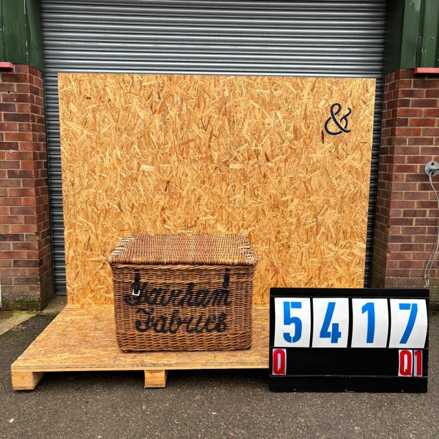 English Wicker Basket, 1920s For Sale - Image 3 of 3