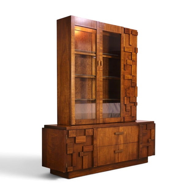 Mid-Century Modern Lane Staccato Vintage Two Piece Mid Century Modern China Cabinet Buffet and Hutch C. 1970s For Sale - Image 3 of 15