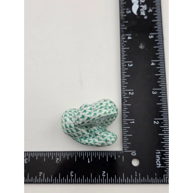 Rare Vintage Hungary Herend Pair Snuggling Bunny Rabbits Green Fishnet Figurine For Sale - Image 14 of 15