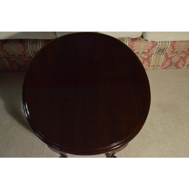 Queen Anne Vintage L. & j.g. Stickley Solid Cherry Oval End Table Queen Anne Cabriole Leg For Sale - Image 3 of 8