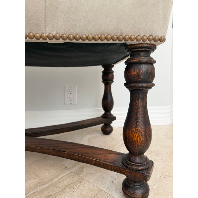 Late 20th Century Late 20th Century English Oak Bench With Tufted Beige Suede Seat and Brass Nailhead Trim For Sale - Image 5 of 8