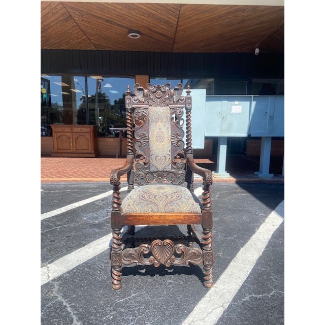 Pair of 18th Century Eagle Carved Chairs For Sale In Miami - Image 6 of 6