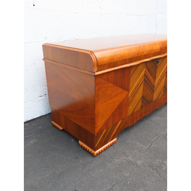Lane Art Deco Waterfall Inlay Cedar Chest Blanket Trunk 6627 For Sale - Image 13 of 18