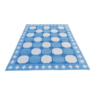 Handmade Cotton Natural Vegetable Dyed Reversible Blue and White Box Pattern Vista Rug - 12'x15' For Sale