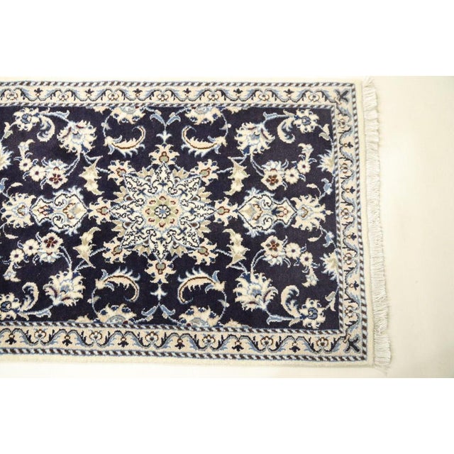 Middle Eastern Rug in Wool For Sale - Image 5 of 9