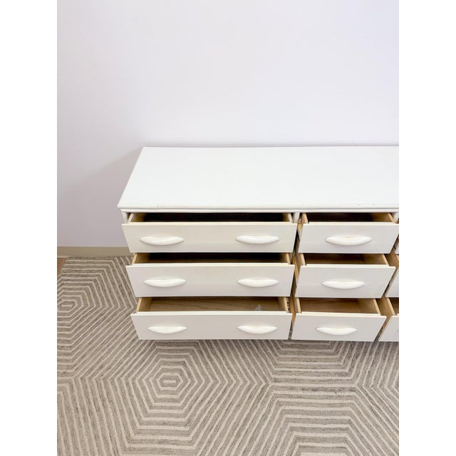 Mid 20th Century Vintage White Rattan 9-Drawer Dresser Old Florida Ficks Reed Style MCM Coastal For Sale - Image 5 of 14