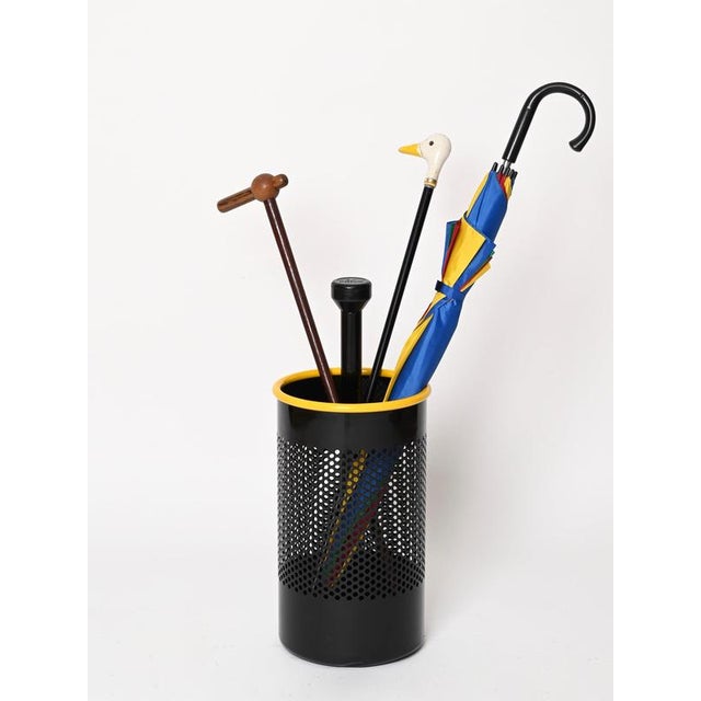Special Edition Black and Yellow Cribbio Umbrella Stand attributed to Barbieri, Italy, 1980s For Sale - Image 4 of 11