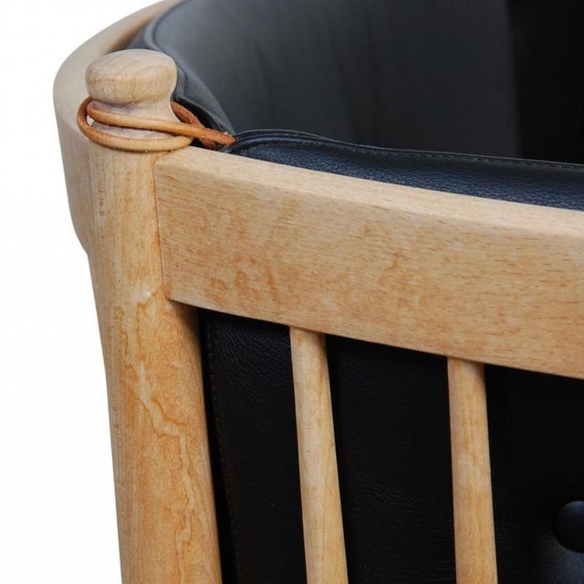 Spoke-Back Sofa in Black Leather from Børge Mogensen, 1970s For Sale - Image 15 of 18