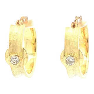 Late 20th Century Pair of Florentine Finish Hoops With Diamond For Sale