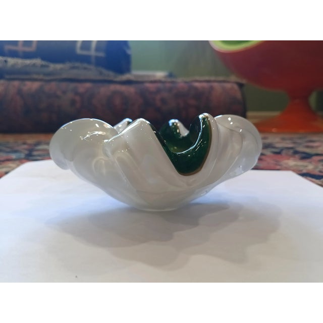 Green Vintage Murano Attributed Glass Ashtray - Mid-Century Modern Green, Gold and White Sommerso Bullicante Bowl For Sale - Image 8 of 12