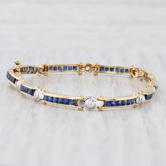 Modern 2.60ctw Blue Sapphire Diamond Bar Link Tennis Bracelet 18k Yellow Gold 6.75" For Sale - Image 3 of 8