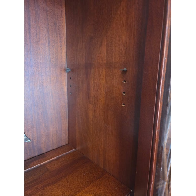 Antique Federal Style Mount Vernon Mahogany China Cabinet Bookcase 1920s For Sale - Image 12 of 18