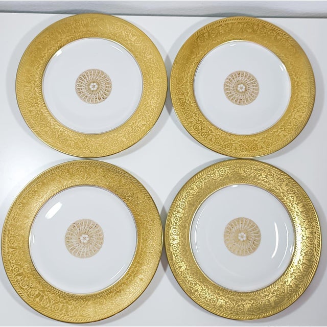 Ceramic Circa 1935–1955 22k Gold Encrusted Vintage Heinrich & Co. Selb Bavaria Plates- Set of 4 For Sale - Image 7 of 7